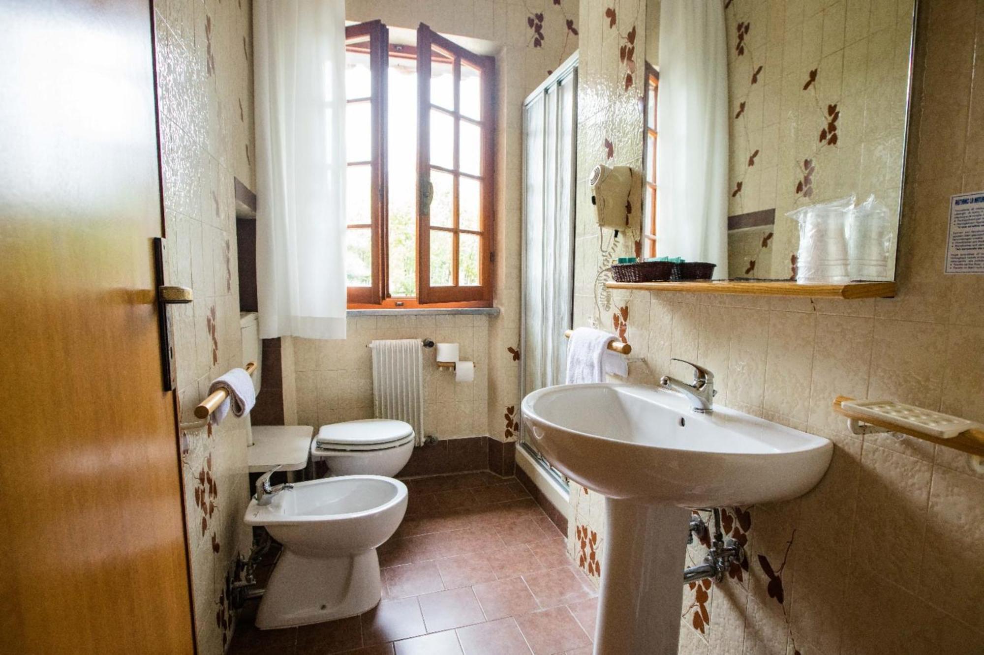 La Tavernetta Dei Ronchi Marina di Massa Exteriör bild